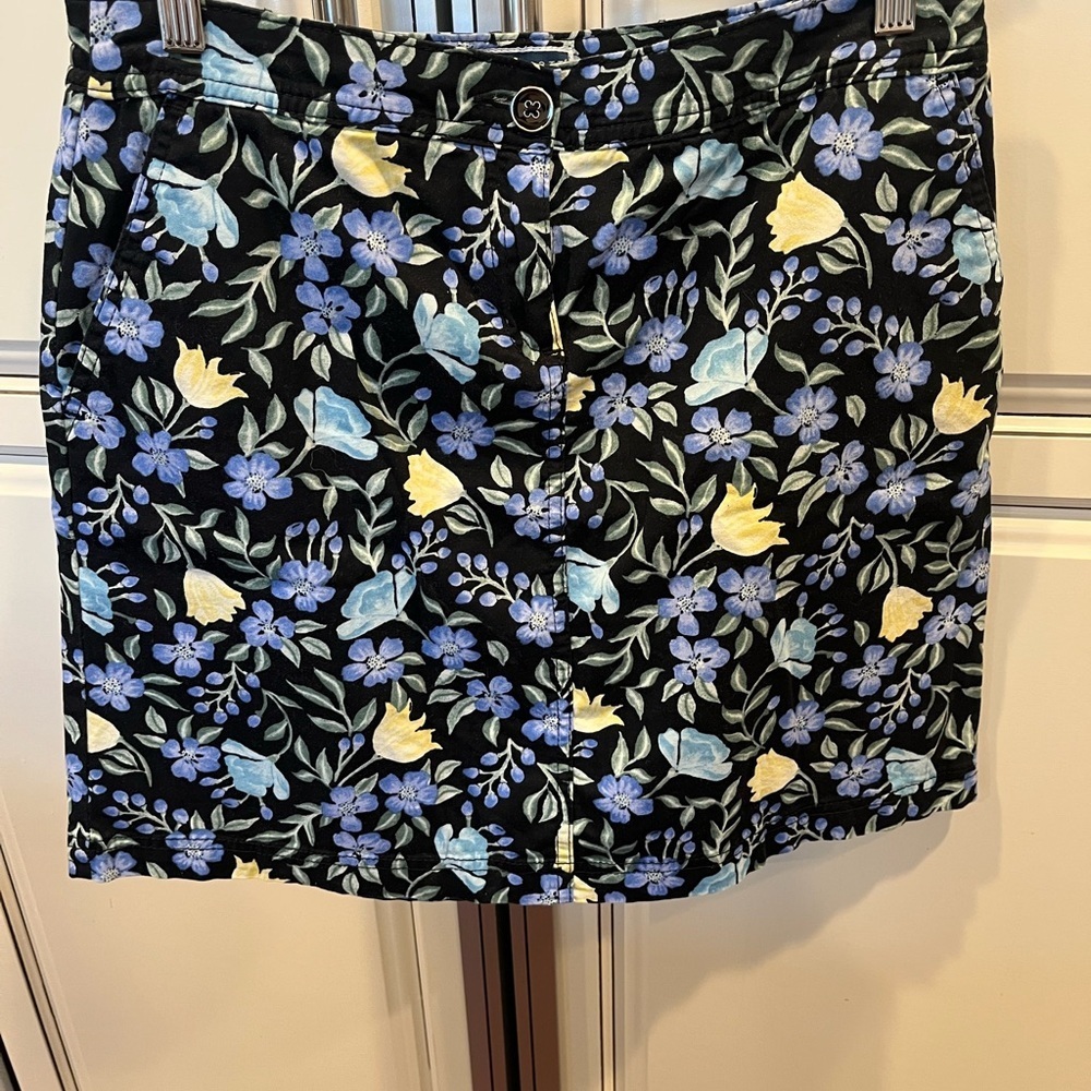 Karen Scott Floral Skirt with built in Shorts